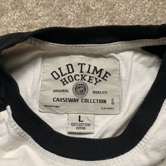Boston Bruins Black and White Long Sleeve - Picture 6 of 6